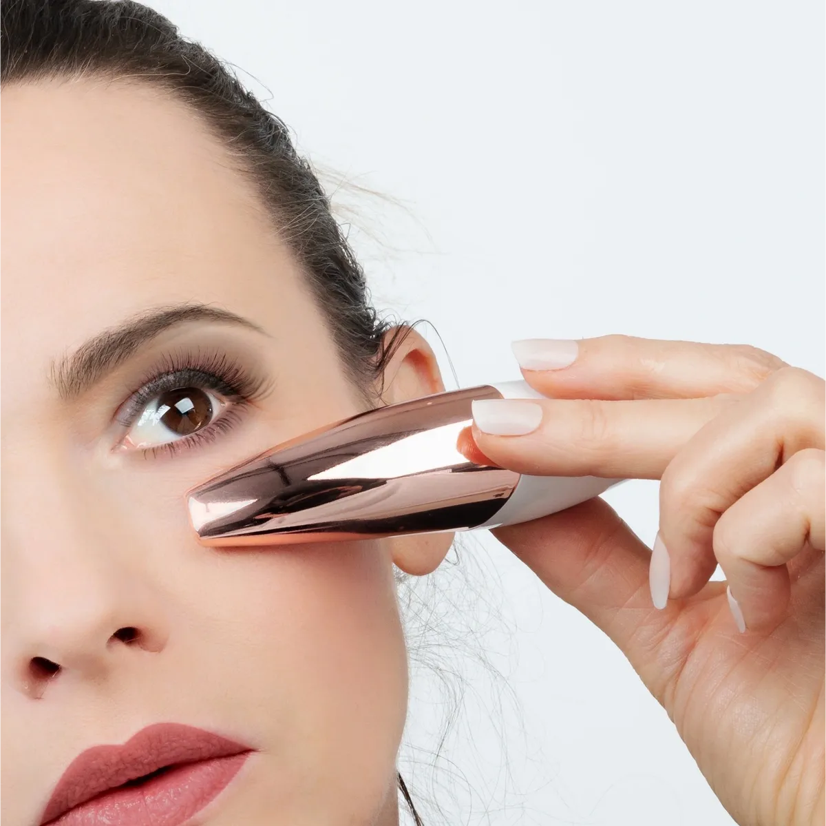 i-BRATE Under Eye Massager & Facial Wand - Image 6